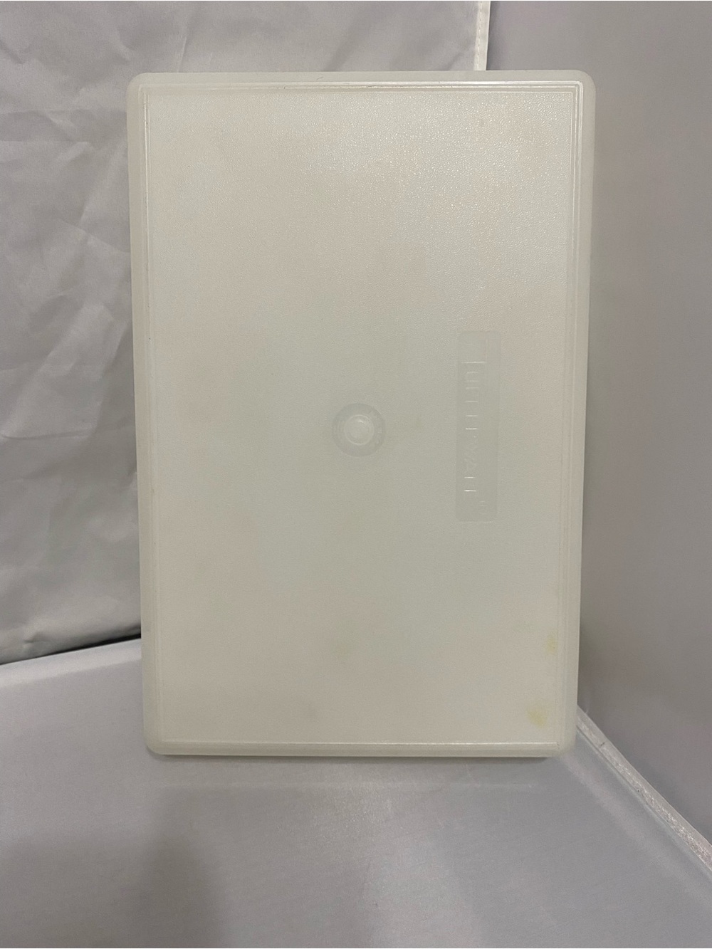 Tupperware White Rectangular Food Storage Container with Lid - Picture 4 of 12